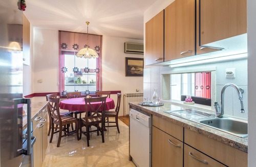 Solin Apartment | Plautila Suite - aqua haven with pool, sauna & BBQ