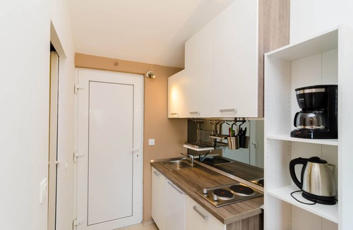 Gorica Apartment | PLAVAC MALI studio with balcony and sea view