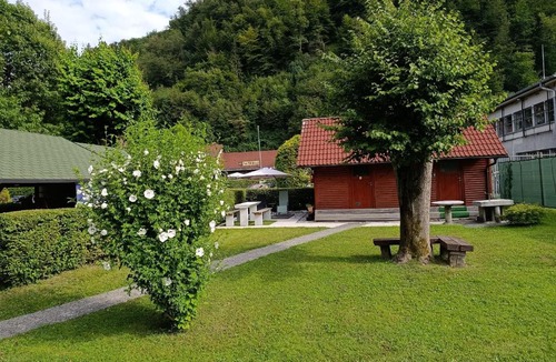 Nevlje House | Počitniška hiška Pod Skalco