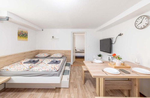 Veliki Vrh pri Smarju Apartment | Poli