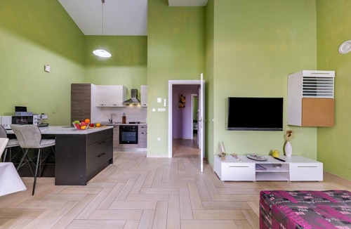 Kostrena Apartment | Pool and Garden Apartment Hortenzija 4, Kostrena, Croatia
