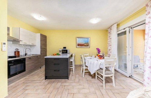 Kostrena Apartment | Pool and Garden Apartment Hortenzija 1, Kostrena, Croatia