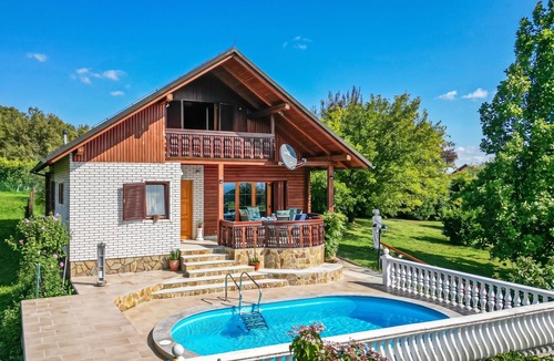 Semic House | Pool Chalet Adonis w/Panoramic Views, Semič, Slovenia
