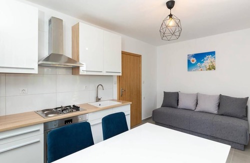 Spadici Apartment | Popular fully equipped modern one bedroom apartment in a top location in Porec near the beach and with sea view