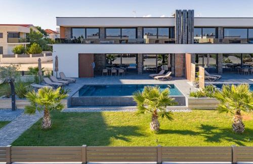 Vir Villa | Pot