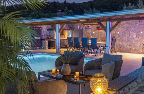 Imotski Villa | Private Imotski Villa for 12 | Heated Pool & Games Room