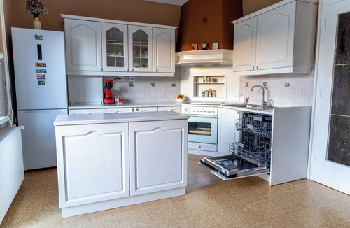Lesce Villa | Private Villa Moka near Bled with AC, Wi-Fi, free parking, BBQ, huge garden