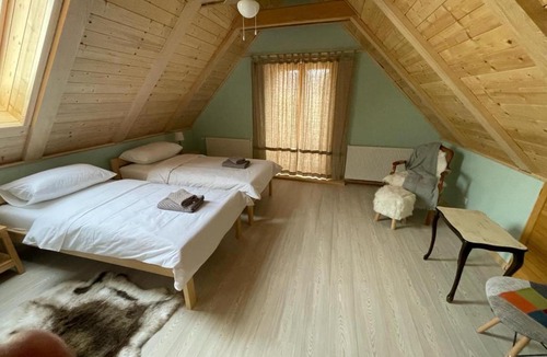 Mrkopalj Villa | Prostrana Planinska Kuća s Dodatnim Sadržajima, U Blizini Sanjkališta, S Wellnessom