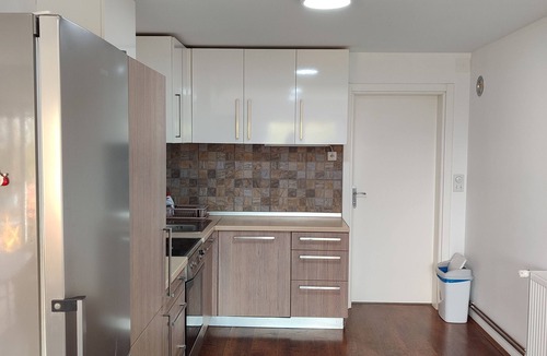 Sremski Karlovci Villa | Pruža jedinstveno iskustvo koje kombinuje prirodnu lepotu, luksuz i opuštanje.