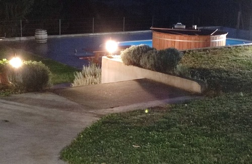 Sremski Karlovci Villa | Pruža jedinstveno iskustvo koje kombinuje prirodnu lepotu, luksuz i opuštanje.