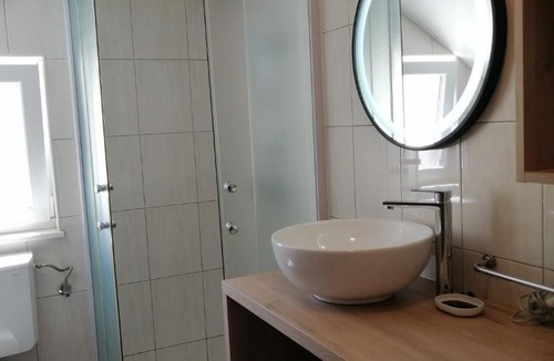 Razanj House | Quiet Bay Getaway Apt Mona 5 7 and 8
