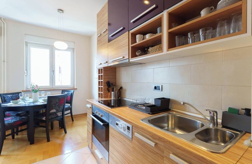 Savamala Apartment | Quince/Free parking/City Center/2 BDR for 4