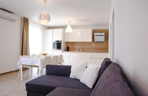Kastel Novi Apartment | Rina Apartment- with barbecue and free parking
