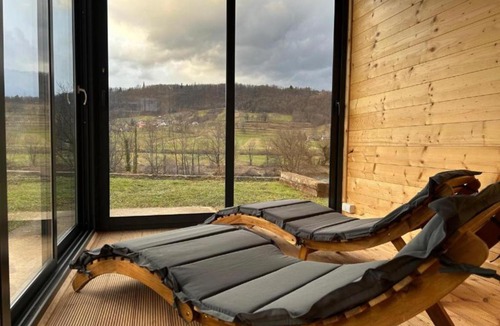 Bosiljevo House | River House - Private Sauna & Jacuzzi, Gorski kotar