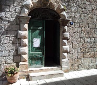 Makarska Old Town Apartment | Roko