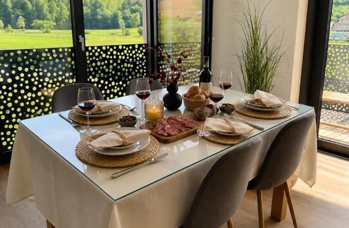 Trebnje Apartment | Romantic Sunset Retread I 4 Min to A2 I E-Bikes I Near Ljubljana