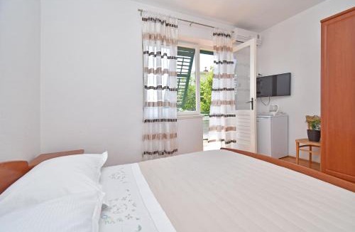 Tucepi Apartment | Rooms Borka