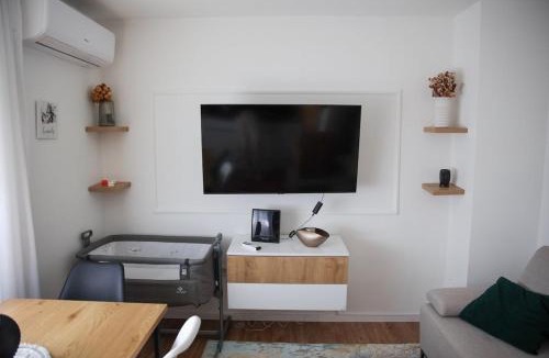 Vinkovci Apartment | Roza Cozy Apartment