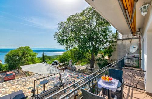 Klanfari Apartment | ROZA