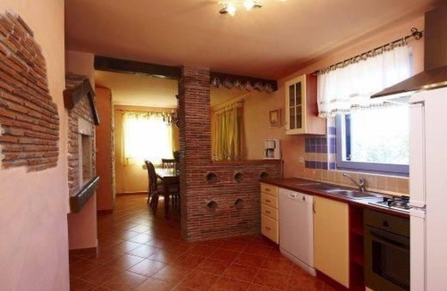 Strpacici House | Ruhiggelegene Villa mit eigenem Tennisplatz und Pool für Ausflüge in die Umgebu by Interhome