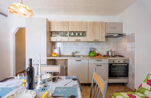 Koper Apartment | Rural Apt Lea for 2/w Terrace, Šmarje, Slovenia