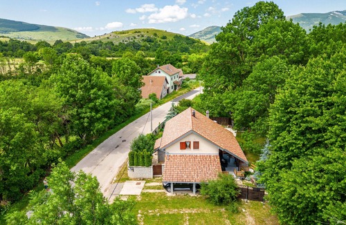 Municipality of Gracac House | Rural home in nature with jacuzzi, sauna and entertainment amenities