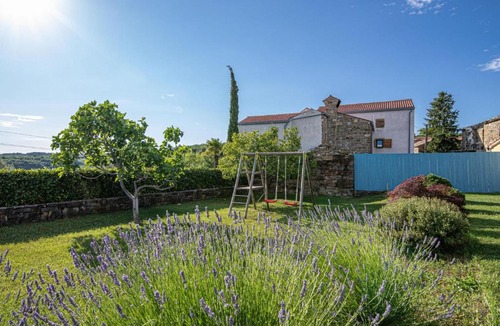 Fijeroga Villa | Rustic Villa Lavanda - Pool & Garden - Happy Rentals