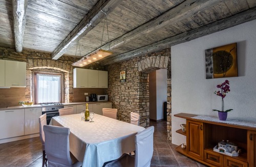 Bicici House | Schönes Haus mit großer grüner Umgebung, Pool by Interhome