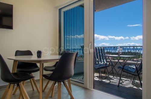 Umac Apartment | Sea View Apartment Leana