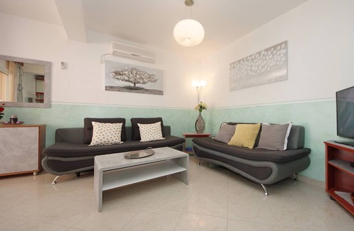 Zavala Apartment | Seafront Apartments Deveron - Two Bedroom Apartment with Balcony and Sea View