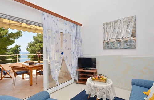 Zavala Apartment | Seafront Apartments Deveron - Duplex Two Bedroom Apartment with Balcony and Sea View