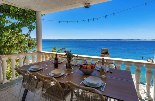 Starigrad House | Seafront Escape - 4BR Beachfront Villa for 8, Tribanj, Croatia