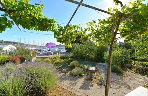 Murter House | Seaside holiday house Murter (K-25464)