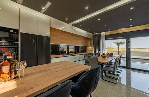 Privlaka House | Seaside luxury villa with a swimming pool Privlaka, Zadar (K-23518)