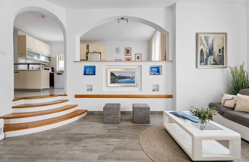 Razanj Villa | Seaview Villa Ana – A Relaxing Escape Featuring a Private Pool, 6 Bedrooms, Spa Zone, and Just 450m from the Beach