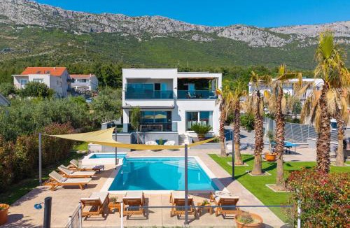 Kastel Sucurac Villa | Seaview Villa Stanka with Pool and attached Jacuzzi