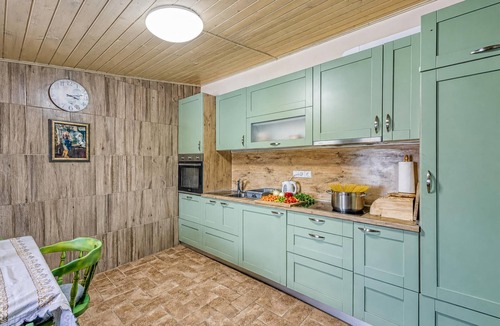 Karlovac House | Secluded Pool House Kupa/w Sauna & Jacuzzi, Banska Selnica, Croatia