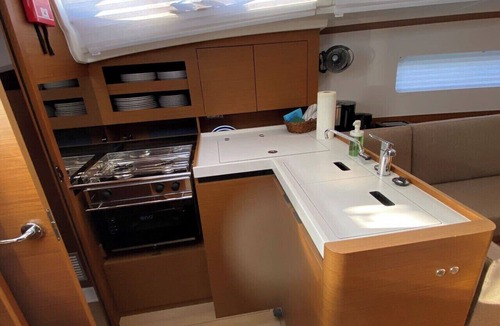 Skradin Boat Rental | Sibenik Sun and Beach Sailing Extravaganza