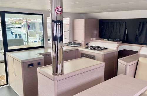 Pirovac Boat Rental | Sibenik Sun-soaked Sailing: A Luxurious Croatian Voyage