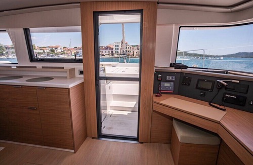 Pirovac Boat Rental | Sibenik Sun-soaked Sailing: A Luxurious Croatian Voyage