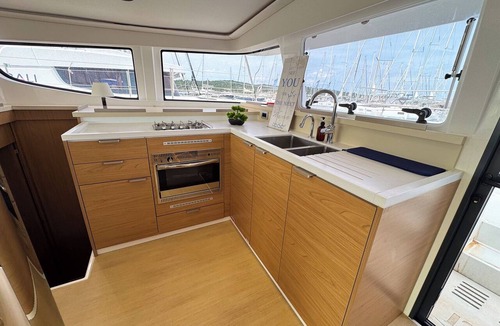 Pirovac Boat Rental | Sibenik Sun-soaked Sailing: A Luxurious Croatian Voyage