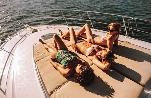 Sibenik Boat Rental | Sibenik Sunshine Sailing: A Luxurious Croatian Beach Experience