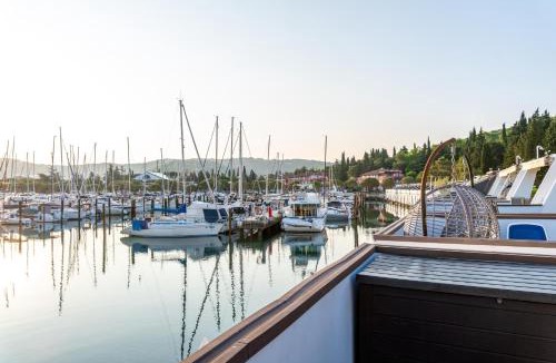 Piran Boat Rental | Sirena Lux Seahouse in Marina Portorož, Beachfront with Terrace and Jacuzzi