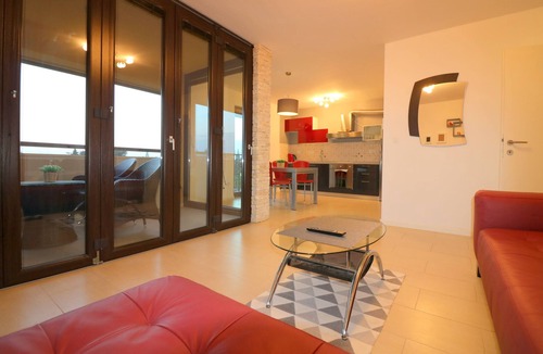 City Center Apartment | Sleeps 2–3, downtown Poreč, near the beach, Wi-Fi, air conditioning