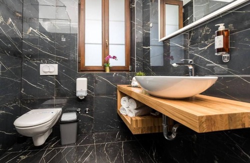 Plitvica Selo Hotel | Soba Deluxe s king size krevetom