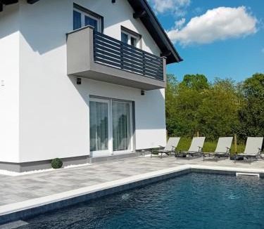 Nova Kapela House | Spa & Heated Pool Holiday House - Šumska vila