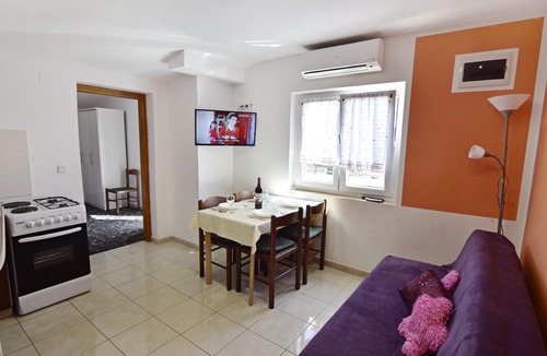 Zambratija Apartment | Spacious accommodation in Zambratija, sea view, 10m from the beach, terrace
