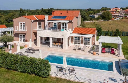 Rezanci Villa | Spacious and modern villa with swimming pool