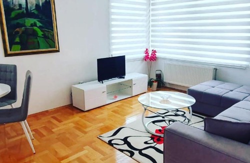 Pale Apartment | Stan Andrej Pale