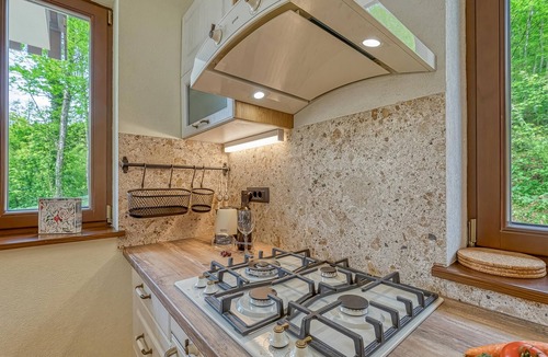 Hrib pri Hinjah Ski Chalet | Stari Malni 1 Lodge/w Jacuzzi & Sauna, Osilnica, Slovenia